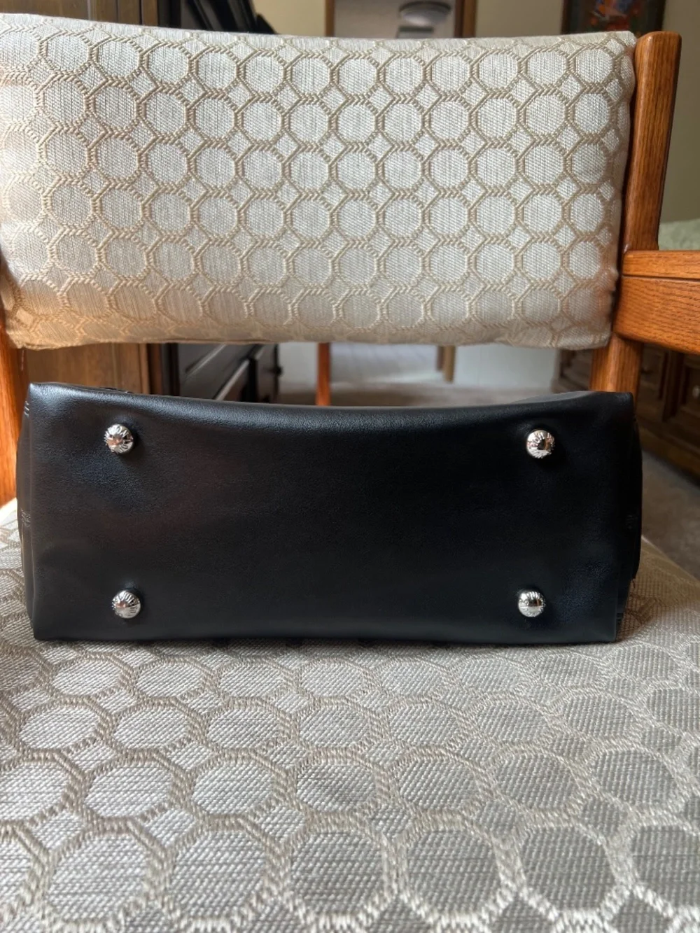 Black shoulder bag